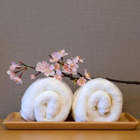 Cherry Blooming Tokyo- All Suite Boutique Hotel 东京伊樱里-中央区全套房艺术酒店 Екстериор снимка