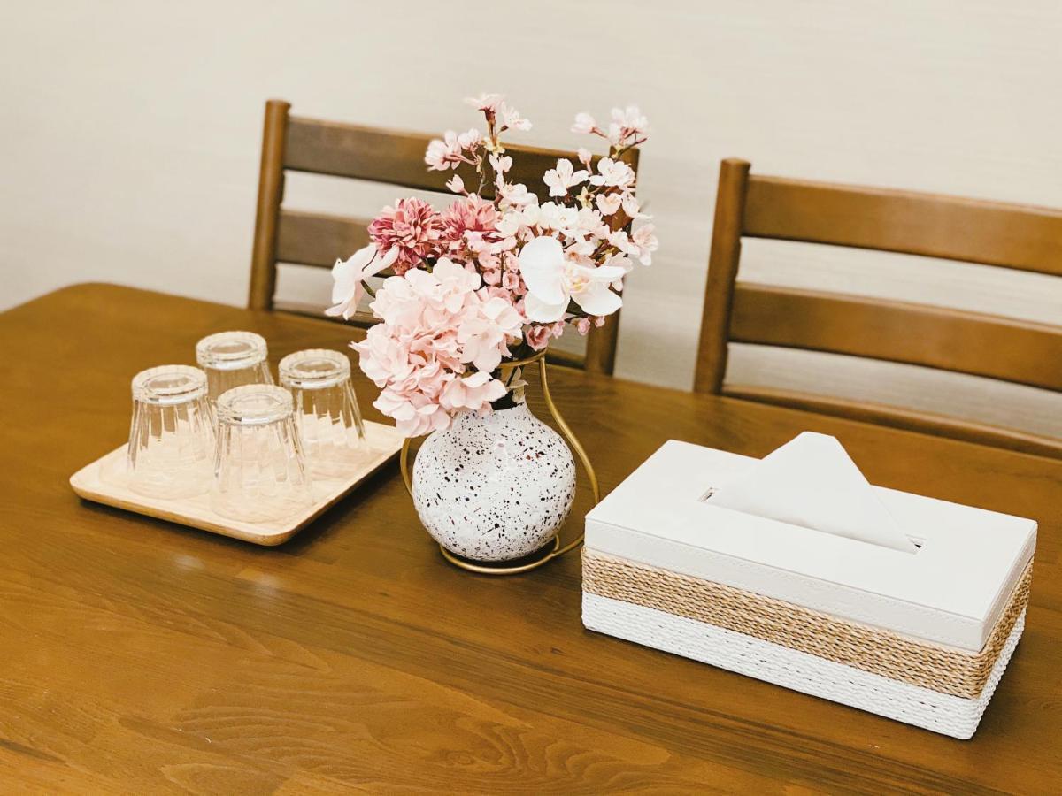 Cherry Blooming Tokyo- All Suite Boutique Hotel 东京伊樱里-中央区全套房艺术酒店 Екстериор снимка
