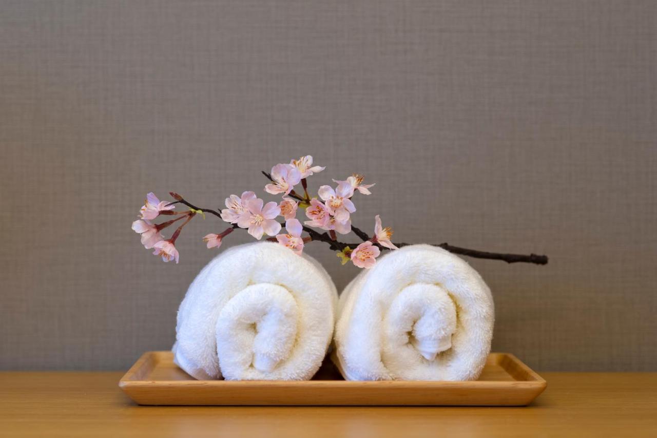 Cherry Blooming Tokyo- All Suite Boutique Hotel 东京伊樱里-中央区全套房艺术酒店 Екстериор снимка