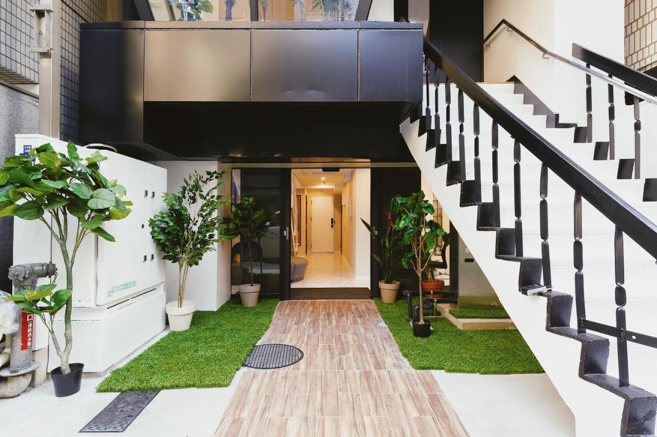 Cherry Blooming Tokyo- All Suite Boutique Hotel 东京伊樱里-中央区全套房艺术酒店 Екстериор снимка
