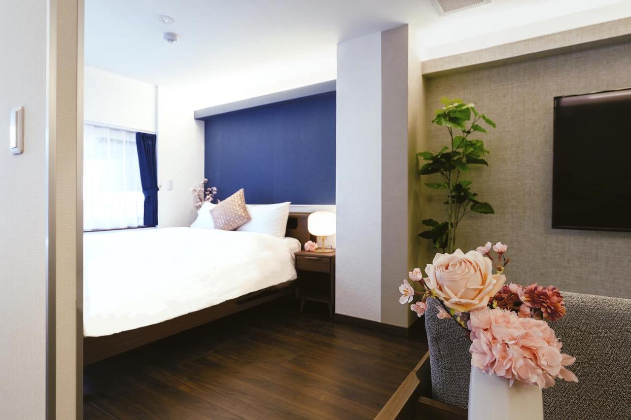 Cherry Blooming Tokyo- All Suite Boutique Hotel 东京伊樱里-中央区全套房艺术酒店 Екстериор снимка