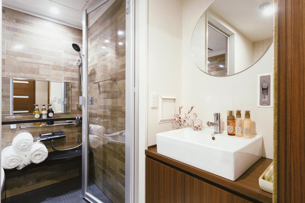 Cherry Blooming Tokyo- All Suite Boutique Hotel 东京伊樱里-中央区全套房艺术酒店 Екстериор снимка